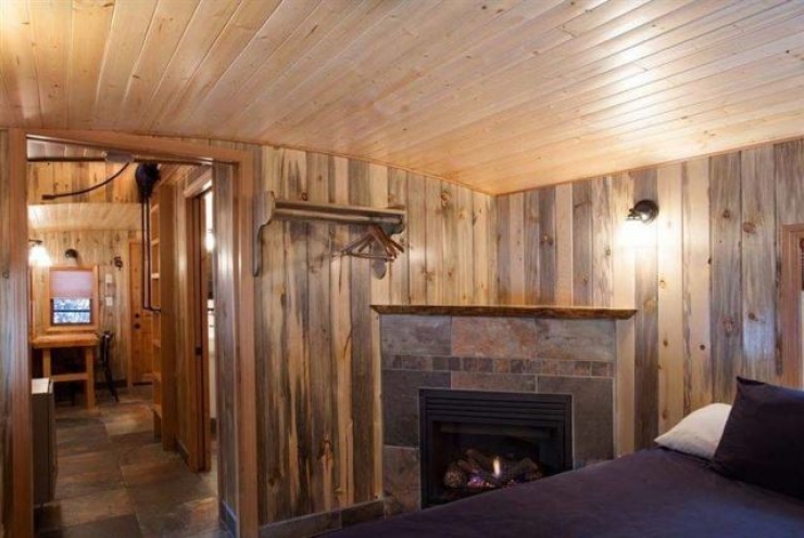 Illustration de l'article : They recycle railroad cars that they transform into pretty little homes... A genius idea!