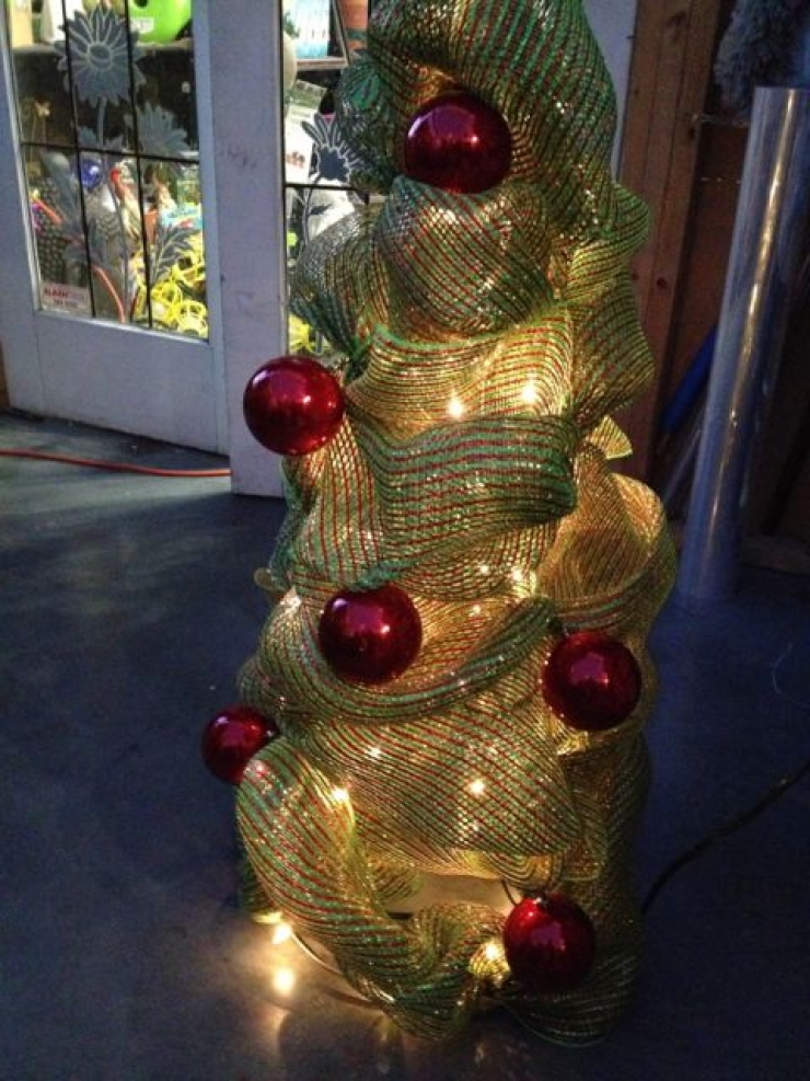 Illustration de l'article : Discover these 19 amazing decoration ideas that will light up your Christmas celebration... #2 is very easy to do!