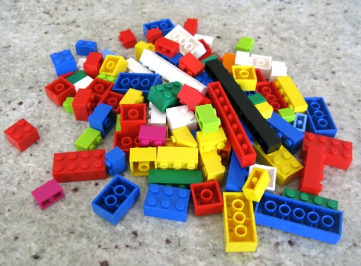 Illustration de l'article : Explaining math to children with Legos, a method that works! Here's how it works: