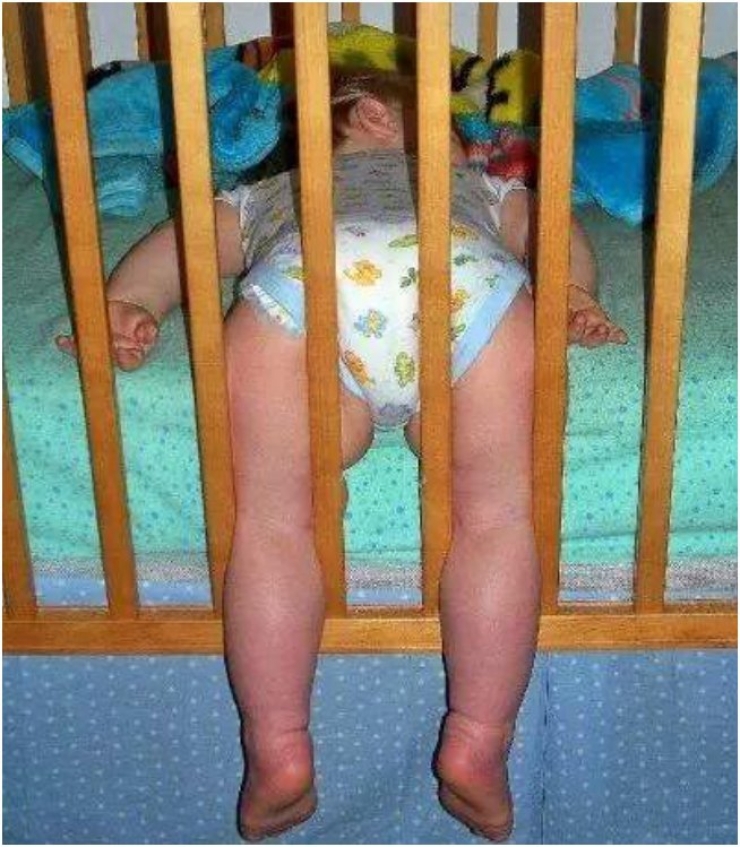 Illustration de l'article : Children can fall asleep anywhere, and these 31 photos prove it!