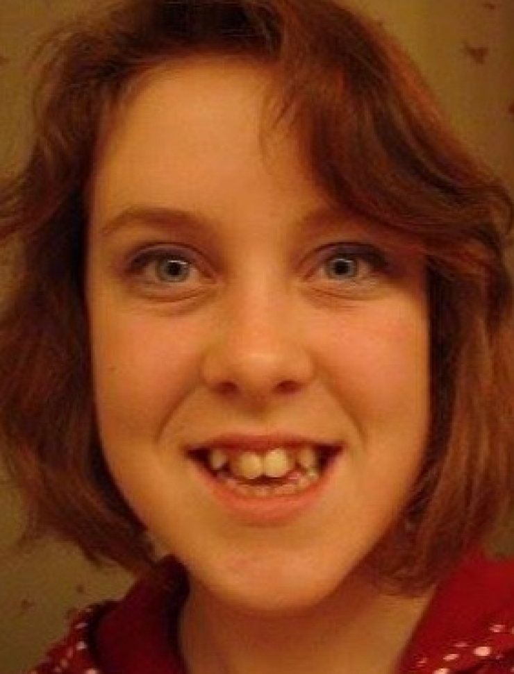 Illustration de l'article : The students at her school called her a monster... Look at what she's become!