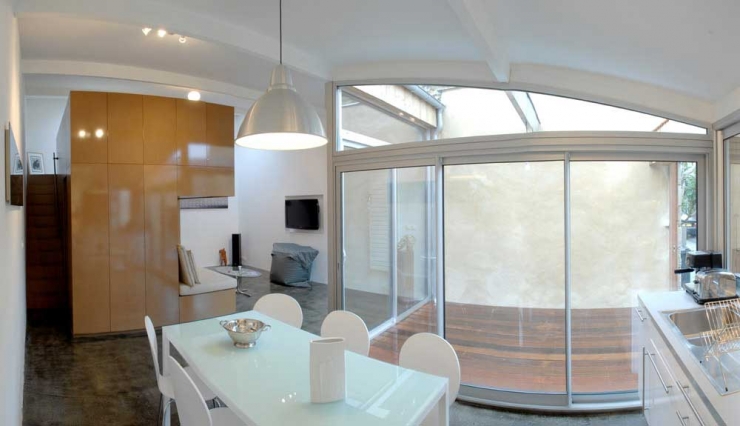 Illustration de l'article : This little garage seems like nothing, yet what it contains is amazing!