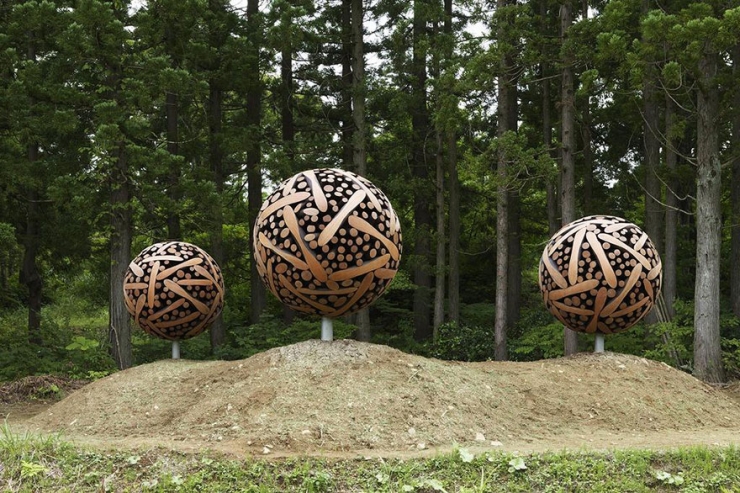 Illustration de l'article : For years he has been collecting wooden logs... Look at what he has made!