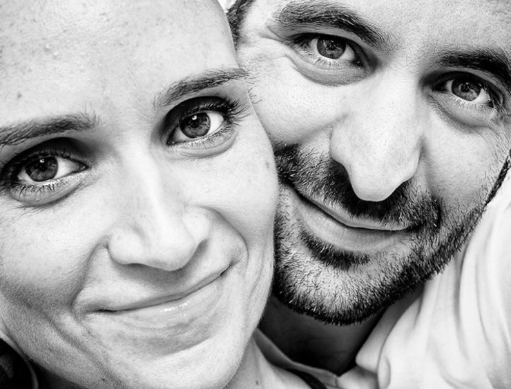 Illustration de l'article : This husband tries to sensitize the web by immortalizing the ravages cancer had on his wife...