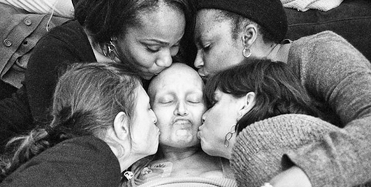 Illustration de l'article : This husband tries to sensitize the web by immortalizing the ravages cancer had on his wife...