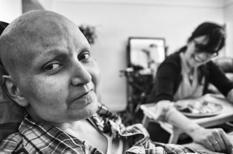 Illustration de l'article : This husband tries to sensitize the web by immortalizing the ravages cancer had on his wife...