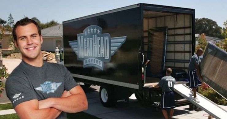 Illustration de l'article : A moving company offers its services free of charge to women who are victims of domestic violence