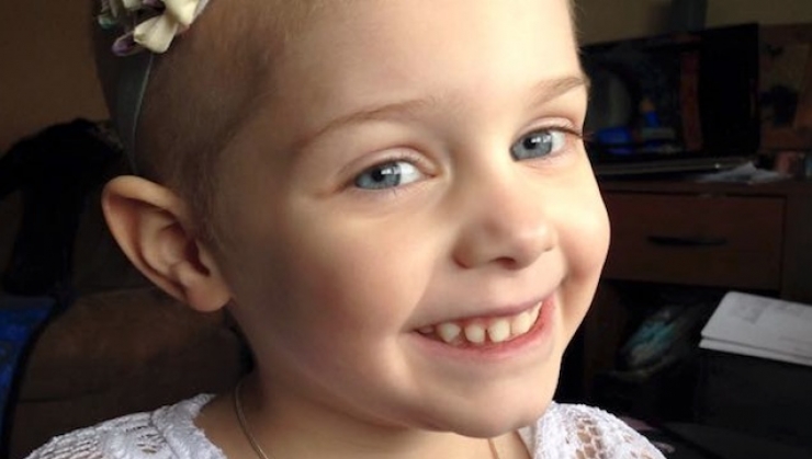 Illustration de l'article : At only 4 years old, this girl is married to a man who is 25 years older. Here's why her parents agreed to it