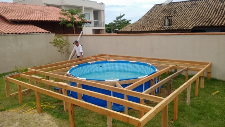 Illustration de l'article : He didn't have the means to buy his dream swimming pool, but he had a genius idea for his backyard! Impressive!