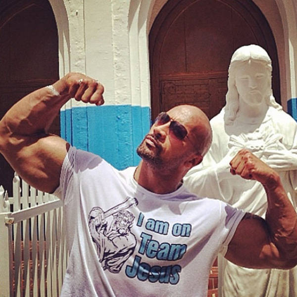 Illustration de l'article : The 17 coolest photos of Dwayne Johnson posted on Instagram