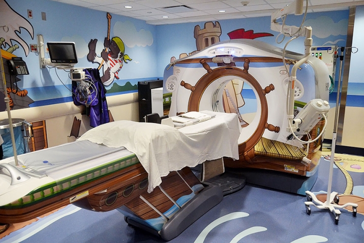 Illustration de l'article : To reassure the sick children, this hospital has brought a few modifications to its scanner!
