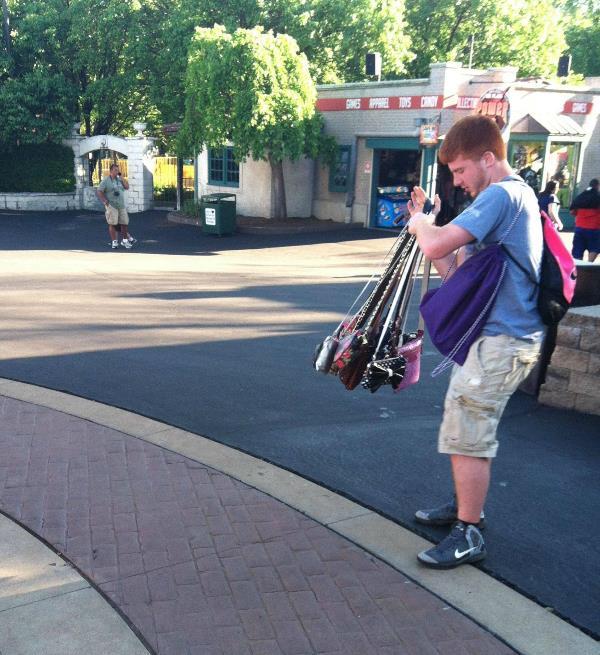 Illustration de l'article : The 13 worst pictures of guys who have fallen into the Friendzone forever