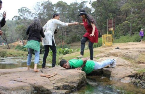 Illustration de l'article : The 13 worst pictures of guys who have fallen into the Friendzone forever