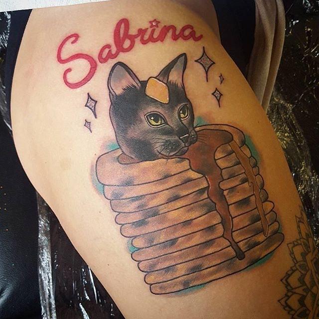 Illustration de l'article : 18 tattoos from the 90s that are totally outdated today!