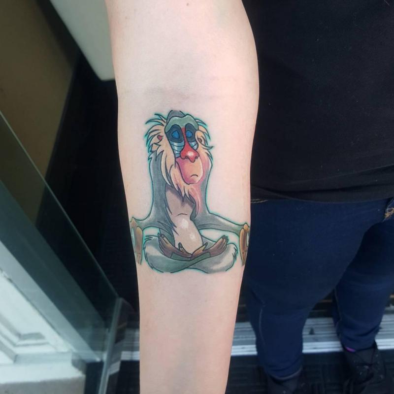 Illustration de l'article : 18 tattoos from the 90s that are totally outdated today!