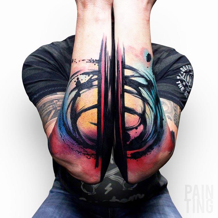 Illustration de l'article : An original tattoo? Here are 24 abstract tattoos selected just for you!