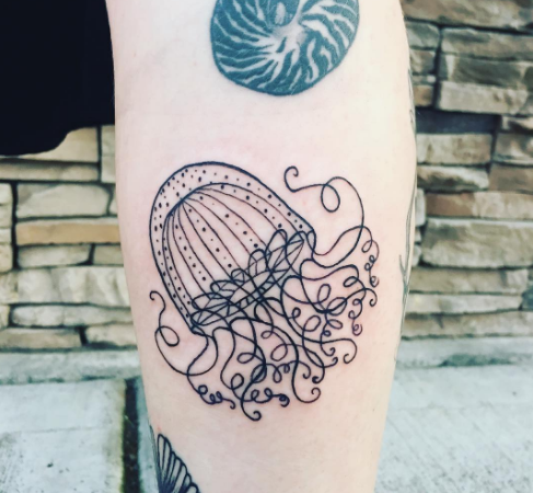 Illustration de l'article : 17 leg tattoo ideas that will rock your world!