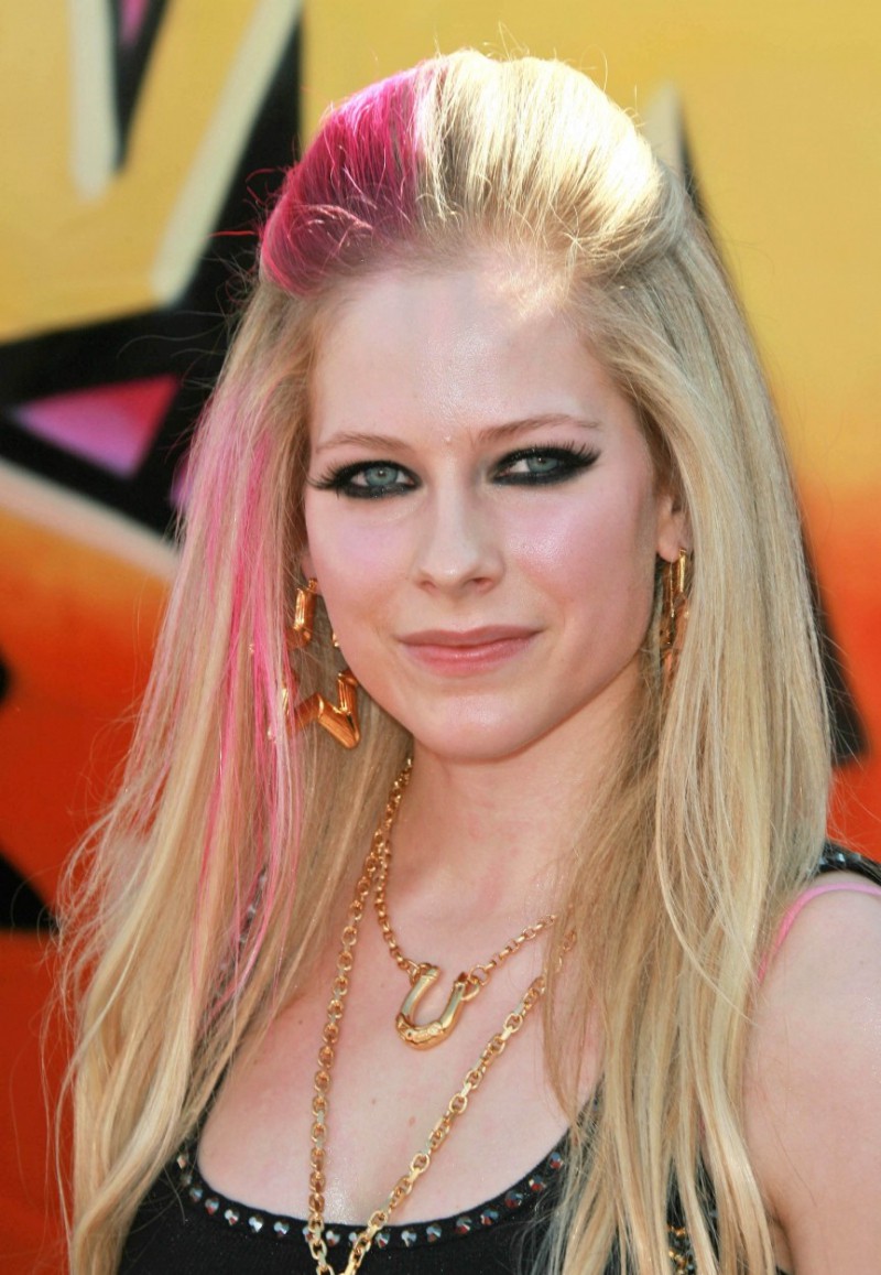 Illustration de l'article : Top 15 gifts that have been given to celebrities from the creepiest fans 