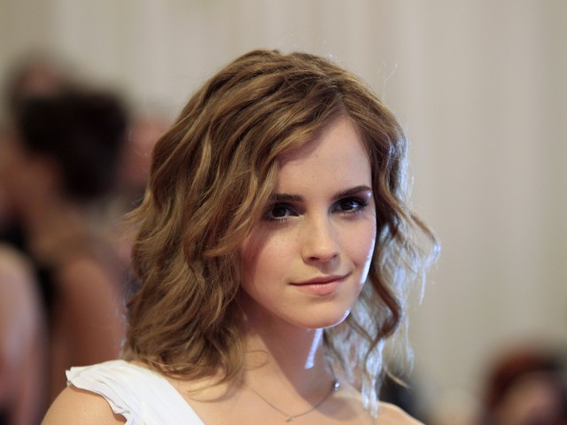 Illustration de l'article : Top 15 gifts that have been given to celebrities from the creepiest fans 