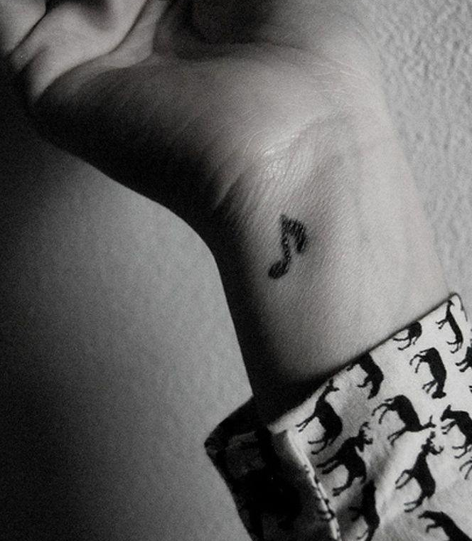 Illustration de l'article : 25 good ideas for low key tattoos! Which ones are the most stunning?