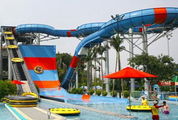 Illustration de l'article : The 15 most mind-blowing water slides in the world!