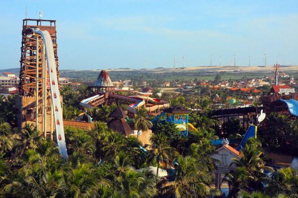 Illustration de l'article : The 15 most mind-blowing water slides in the world!
