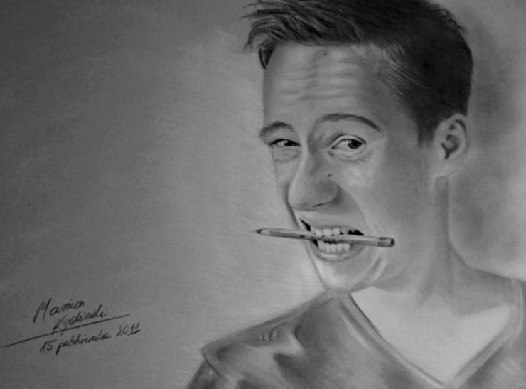 Illustration de l'article : Suffering from a deformity of the arms, Mariusz does amazingly realistic portraits!