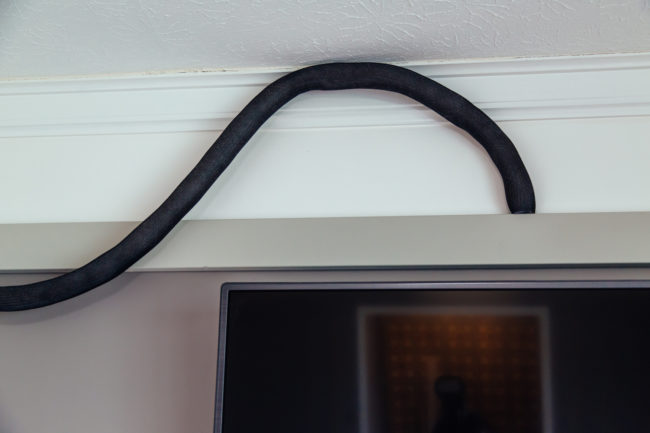 Illustration de l'article : She starts by painting a gray rectangle on the wall... I'm jealous of this brilliant idea!