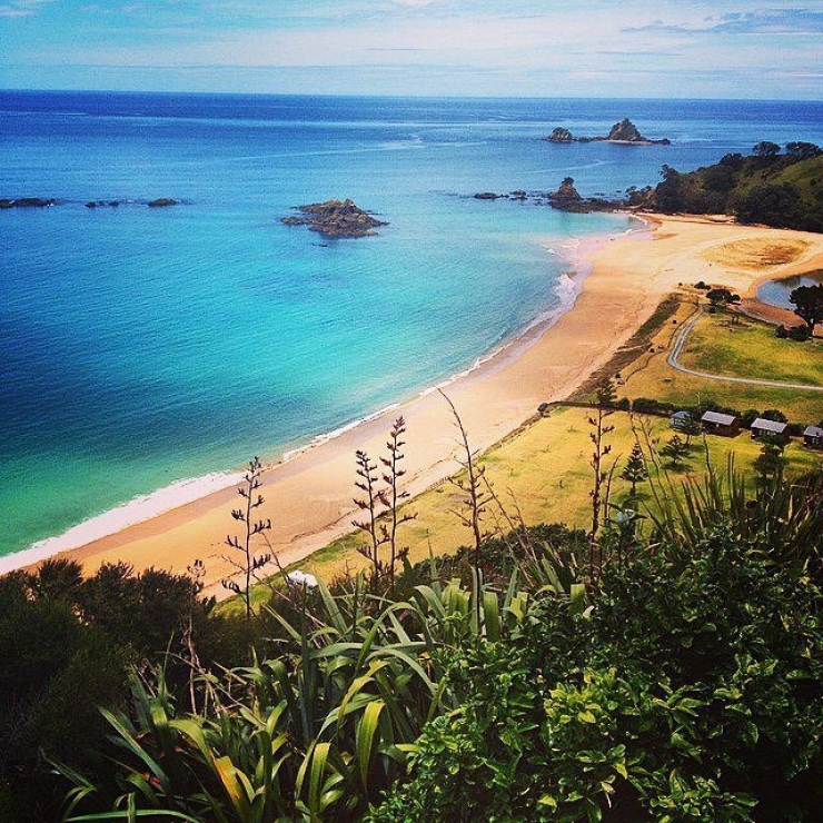 Illustration de l'article : She left to tour the world with her little 10-week old girl on her back... Some beautiful shots!