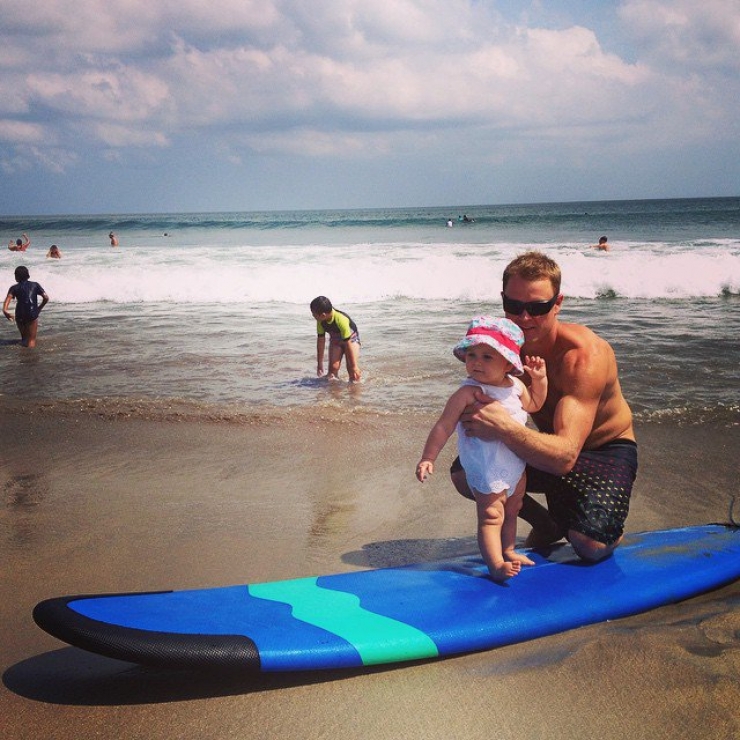 Illustration de l'article : She left to tour the world with her little 10-week old girl on her back... Some beautiful shots!