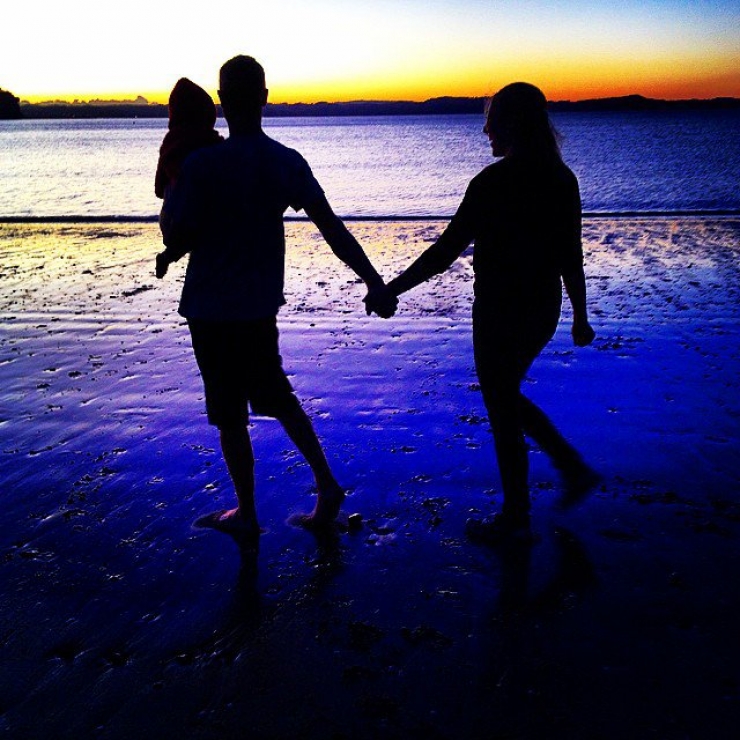 Illustration de l'article : She left to tour the world with her little 10-week old girl on her back... Some beautiful shots!