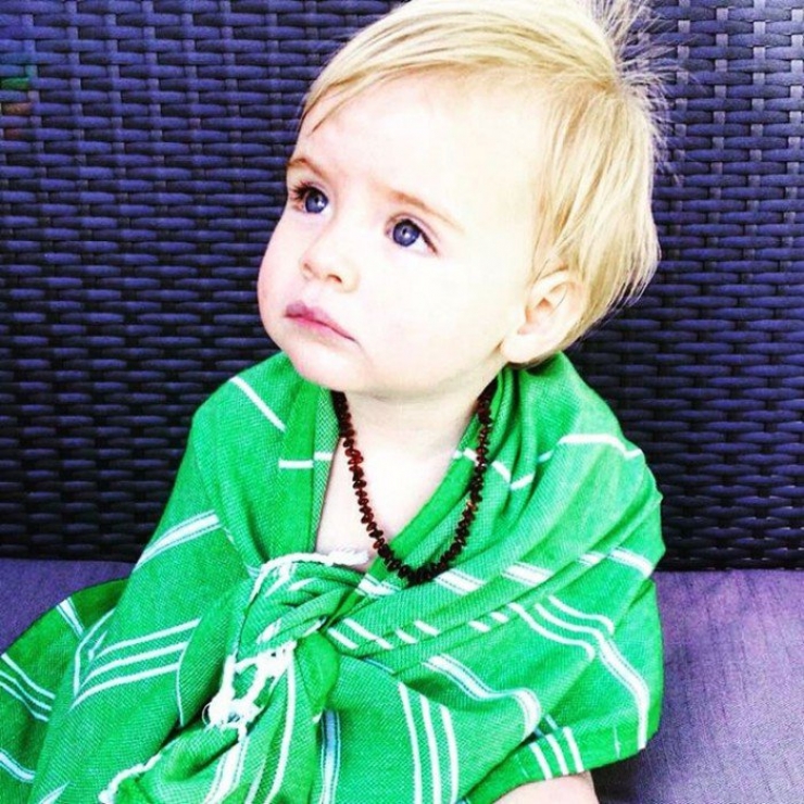 Illustration de l'article : She left to tour the world with her little 10-week old girl on her back... Some beautiful shots!