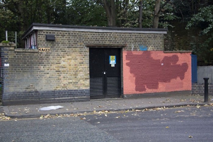 Illustration de l'article : For a year, a graffiti artist and a wall washer have been at war... Hilarious pictures!