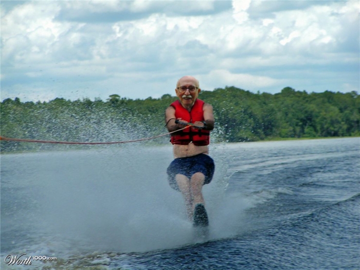 Illustration de l'article : There's no age limit for having fun, and there's proof with these 17 pictures of the elderly...