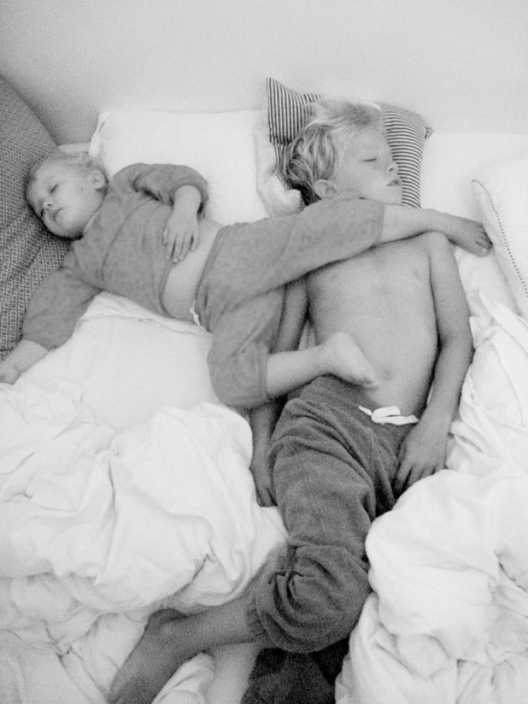 Illustration de l'article : How great it is to have brothers and sisters... These 19 pictures are the perfect proof!