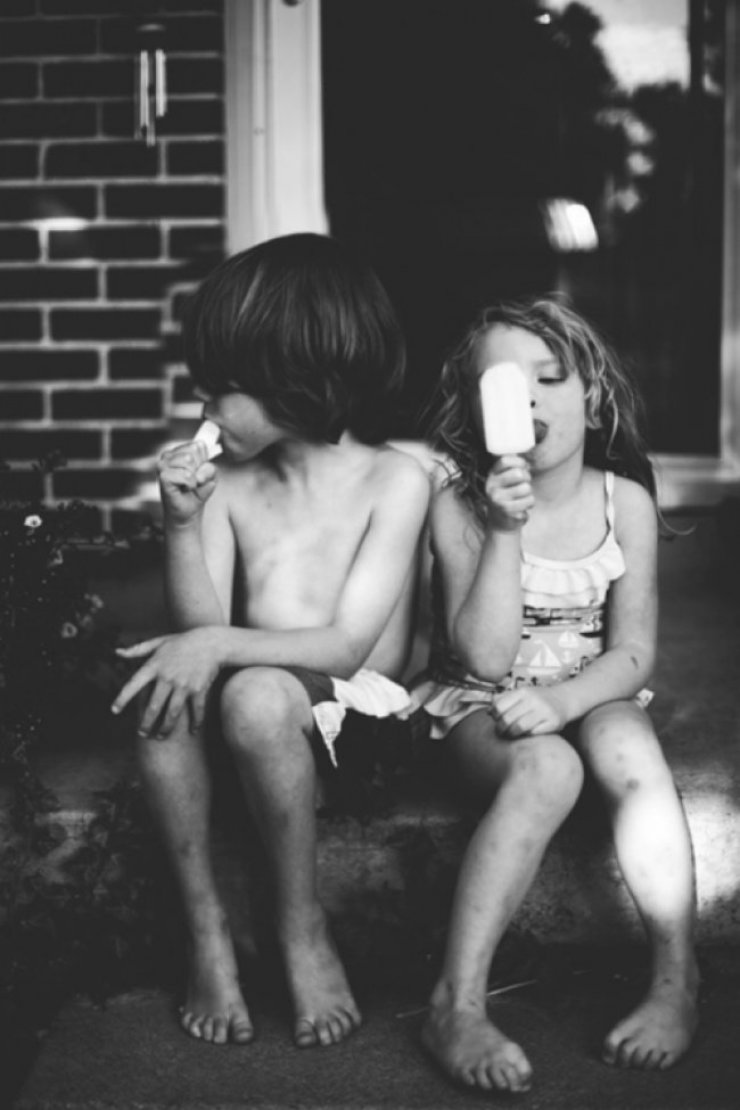 Illustration de l'article : How great it is to have brothers and sisters... These 19 pictures are the perfect proof!