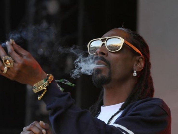 Illustration de l'article : The 12 worst jobs created by celebrities for their personal needs... We are on the brink of insanity!