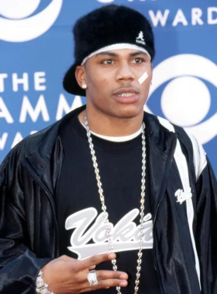 Illustration de l'article : The 12 worst jobs created by celebrities for their personal needs... We are on the brink of insanity!