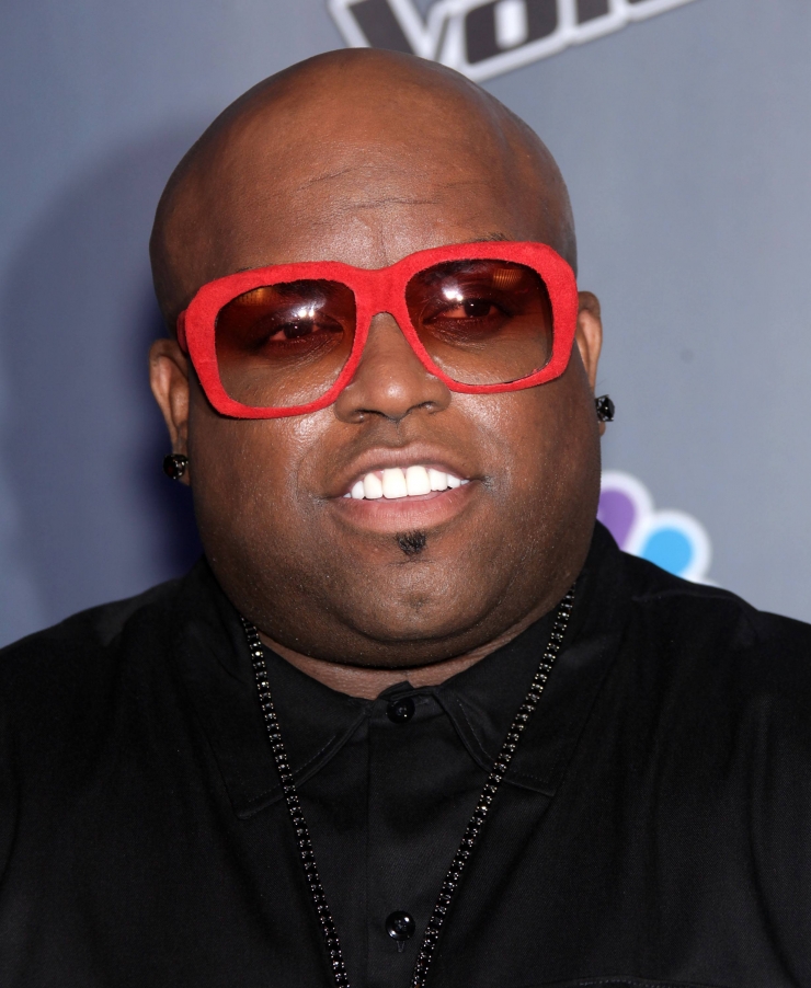 Illustration de l'article : The 12 worst jobs created by celebrities for their personal needs... We are on the brink of insanity!