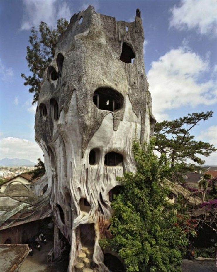 Illustration de l'article : The top 30 most unusual houses around the world... There&rsquo;s something for everyone!