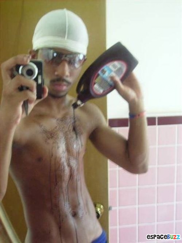 Illustration de l'article : Top 30 people who never should have taken selfies!