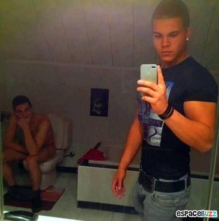 Illustration de l'article : Top 30 people who never should have taken selfies!