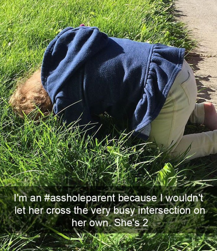 Illustration de l'article : You don’t need a valid reason to hate mom and dad! These kids prove it in 20 photos...