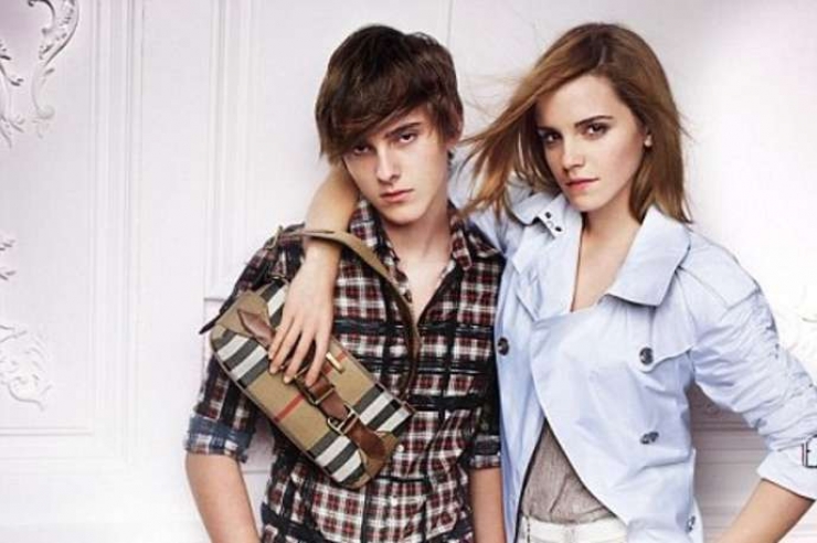 Illustration de l'article : Top 20 celebrities’ brothers and sisters you never knew existed!