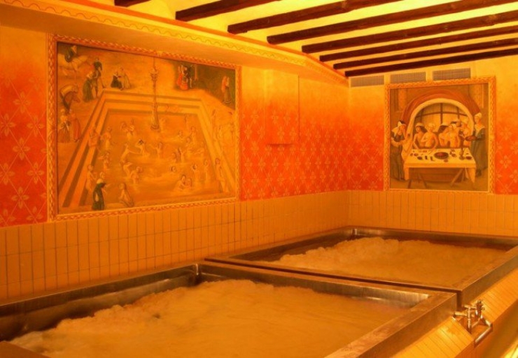 Illustration de l'article : What would you say about a brewery that invites you to immerse yourself... in a pool full of beer?