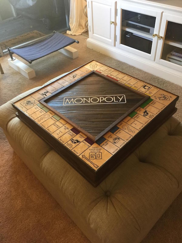 Illustration de l'article : He created his own version of Monopoly to propose to his girlfriend... This is adorable!