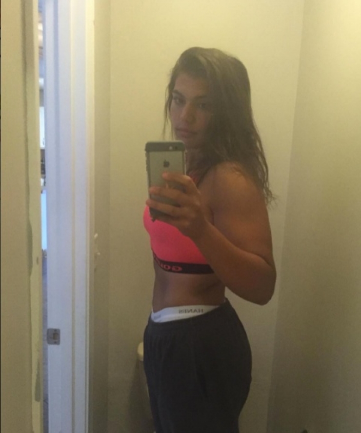 Illustration de l'article : Just two years after her 4-year relationship ended, she posted these photos ... Impressive determination!