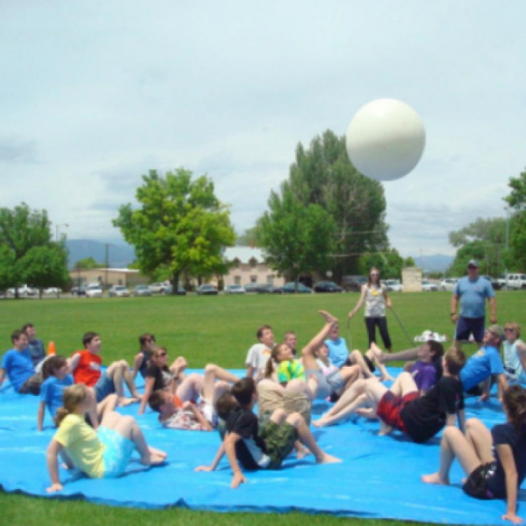 Illustration de l'article : Are you running out of ideas to keep your kids busy this summer? Here are 21 things that are very easy to make yourself…