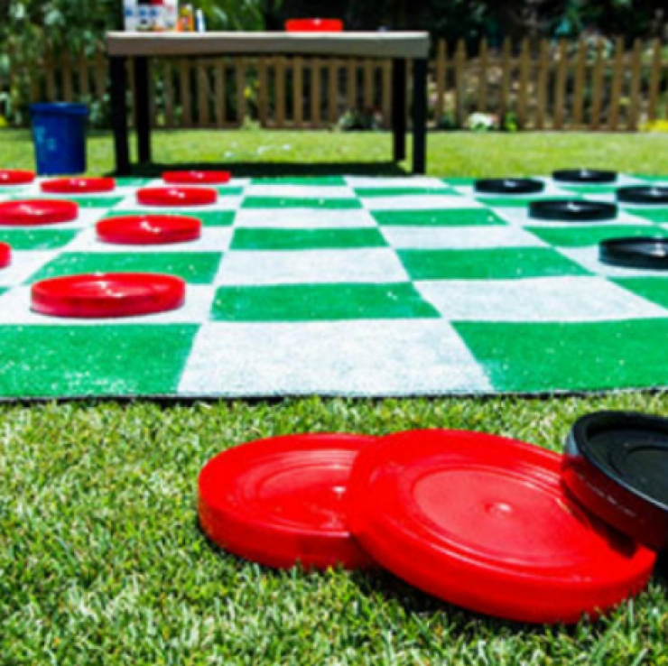 Illustration de l'article : Are you running out of ideas to keep your kids busy this summer? Here are 21 things that are very easy to make yourself…