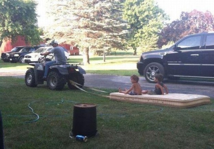 Illustration de l'article : A father will do anything for his child! These 17 photos prove it, and it's so cute...